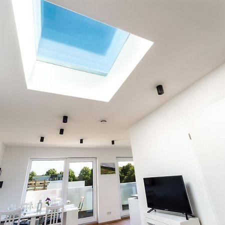 Gemuetliches Und Lichtdurchflutetes Penthouse Mit Sternenhimmelblick, Boxspringbett Und Terrasse - Gute Anbindung An Die Innenstadt Kassel Luaran gambar