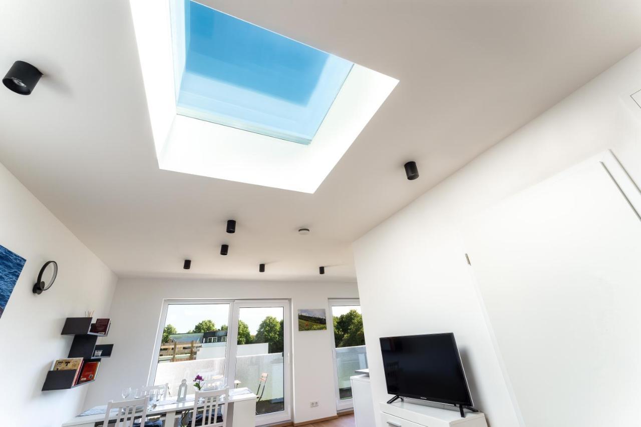 Gemuetliches Und Lichtdurchflutetes Penthouse Mit Sternenhimmelblick, Boxspringbett Und Terrasse - Gute Anbindung An Die Innenstadt Kassel Luaran gambar