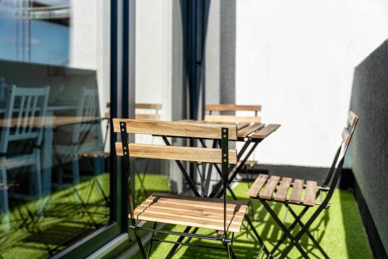 Gemuetliches Und Lichtdurchflutetes Penthouse Mit Sternenhimmelblick, Boxspringbett Und Terrasse - Gute Anbindung An Die Innenstadt Kassel Luaran gambar